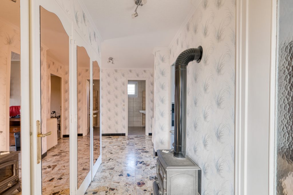Maison familiale de caractère   160 m2   Sous-sol complet   Terrain 895 m2