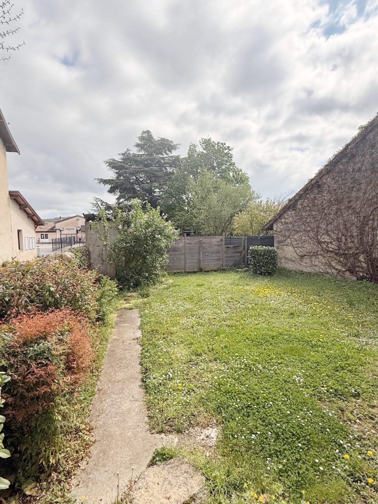Maison de village 10min de Crémieu