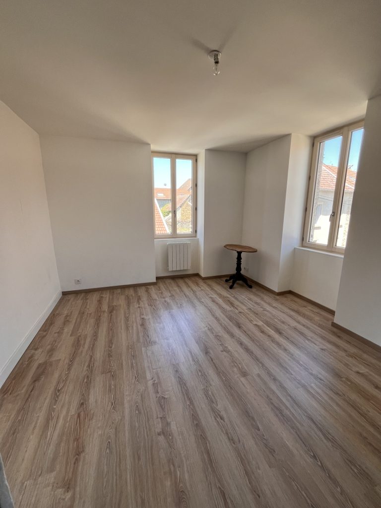 NOUVEAUTE ! Grand T2 sur commune de MONTALIEU