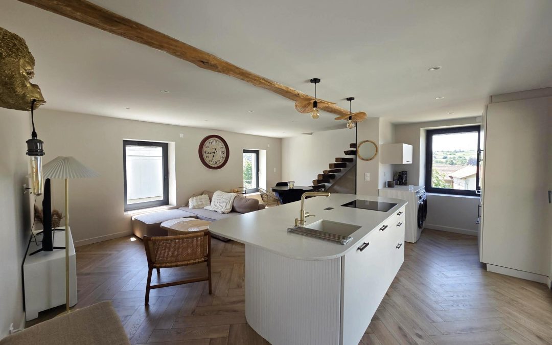 Maison coup de cœur Nivolas-Vermelle ! Maison T4 de 95m2 avec piscine