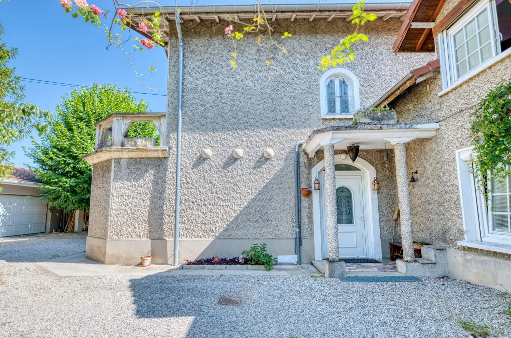 Maison atypique Coup de Coeur à Tignieu Jameyzieu 137m2