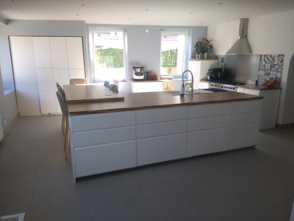 Maison environ 130 m2 avec extérieur – Bail courte durée
