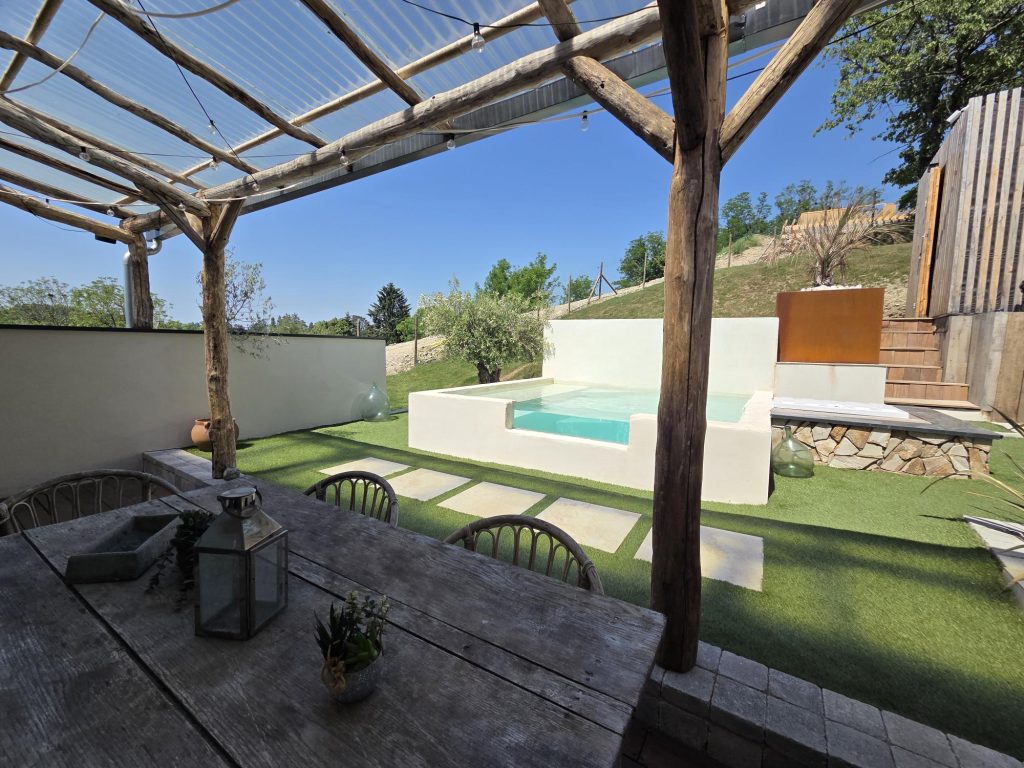 Maison coup de cœur Nivolas-Vermelle ! Maison T4 de 95m2 avec piscine