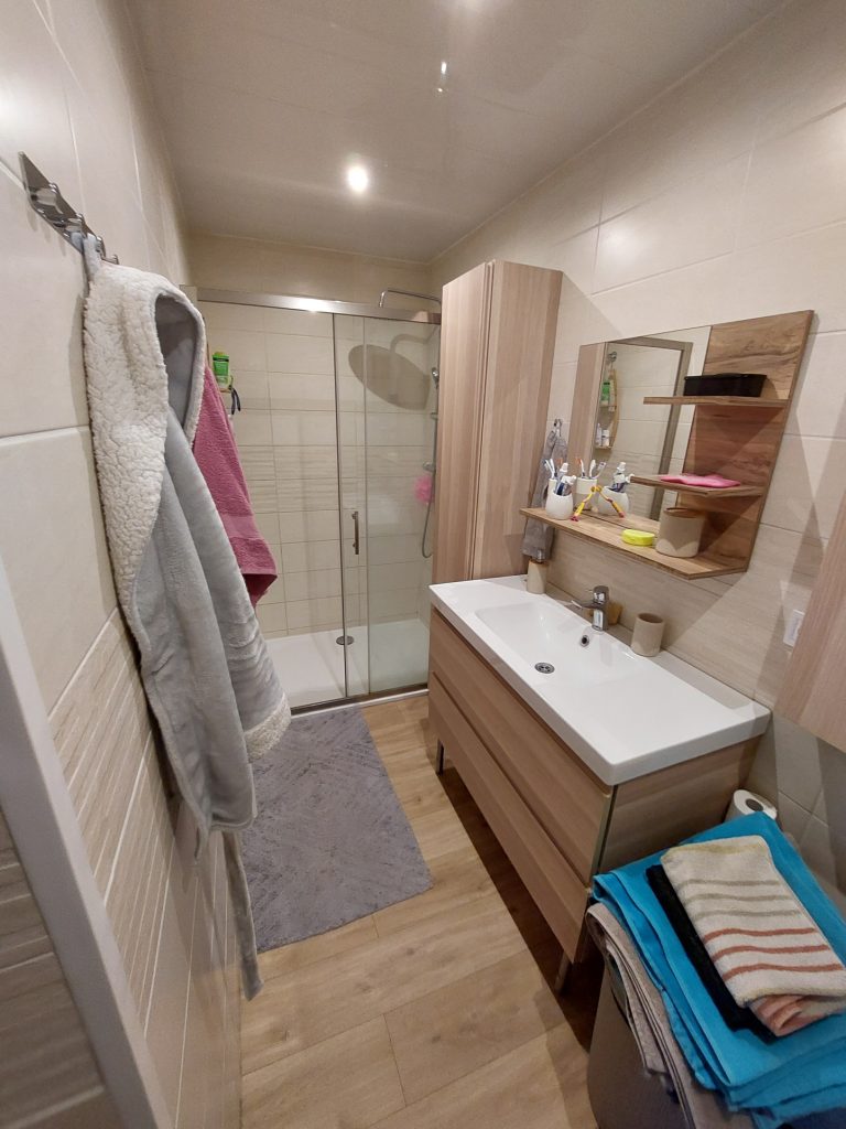 Maison environ 130 m2 avec extérieur – Bail courte durée